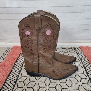 SHYANNE FLORAL EMBROIDERED WESTERN POINTED TOE BOOTS, SZ 4
